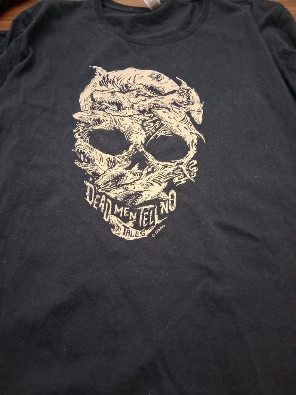 Dead Men Tell No Tales Disney black skull tee xxl euc
